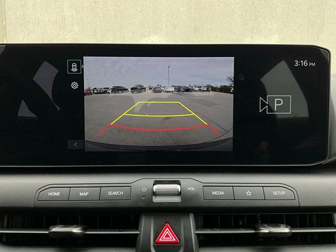 Used 2025 Kia K4 LXS image 32