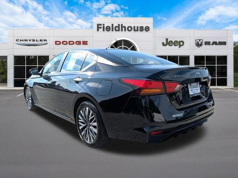 Used 2024 Nissan Altima 2.5 SV FWD image 7