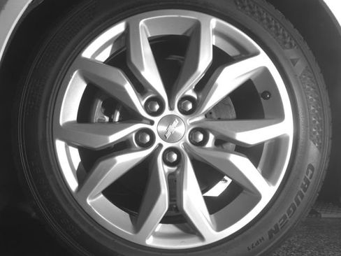 Used 2017 Chevrolet Impala LT FWD image 31