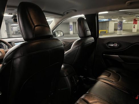 Used 2022 Jeep Cherokee Latitude Lux image 20