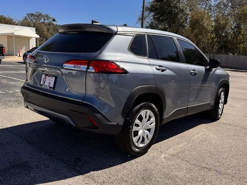 Used 2024 Toyota Corolla Cross L image 9