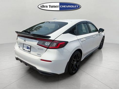 Used 2025 Honda Civic Sport image 4