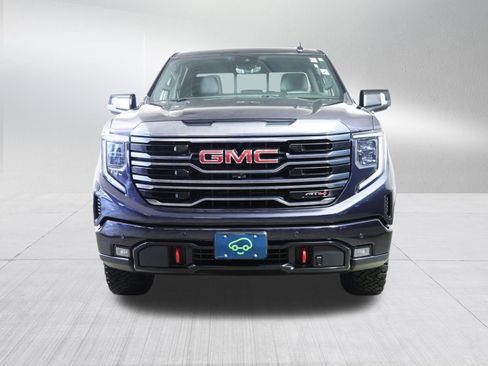 Certified 2022 GMC Sierra 1500 AT4 w/ AT4 Premium Package AWD/4WD image 2