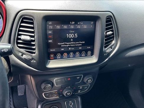 Used 2019 Jeep Compass Trailhawk w/ Cold Weather Group AWD/4WD image 19