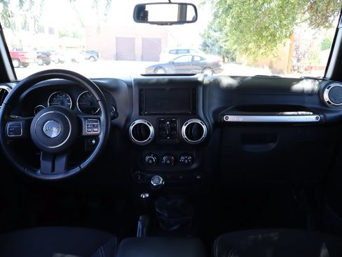 Used 2017 Jeep Wrangler Unlimited Sahara w/ Trailer Tow Group AWD/4WD image 16