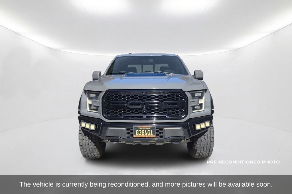 Used 2018 Ford F150 Raptor w/ Equipment Group 802A Luxury AWD/4WD image 2