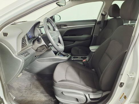 Used 2020 Hyundai Elantra Value Edition w/ Cargo Package (C1) FWD image 17