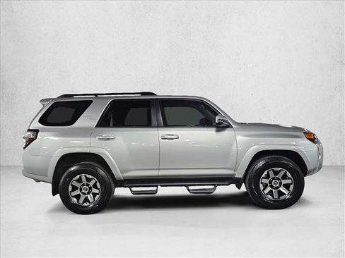 Used 2021 Toyota 4Runner TRD Off-Road Premium AWD/4WD image 4