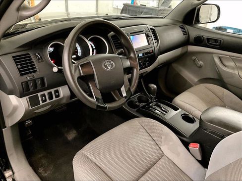 Used 2013 Toyota Tacoma 4x4 Regular Cab image 12