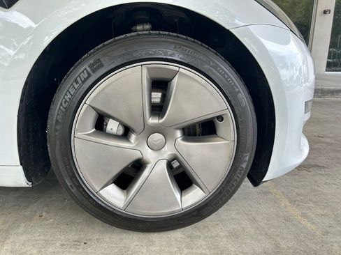Used 2023 Tesla Model 3 Standard Range RWD image 18