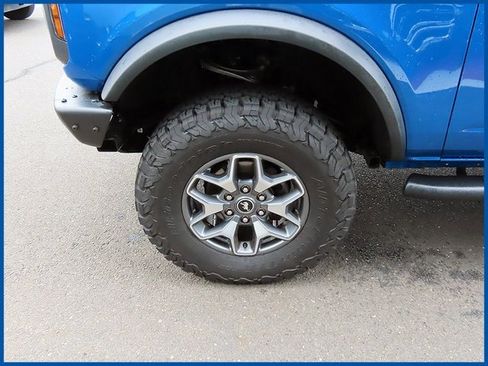 Used 2022 Ford Bronco Badlands image 4