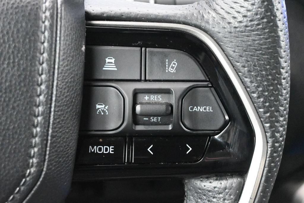 Used 2023 Toyota Tundra Limited AWD/4WD image 9