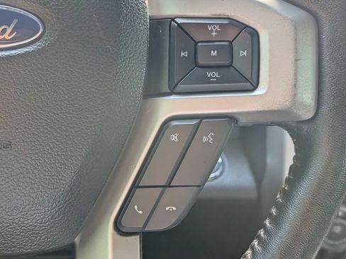 Used 2019 Ford F150 Lariat w/ Equipment Group 502A Luxury AWD/4WD image 26