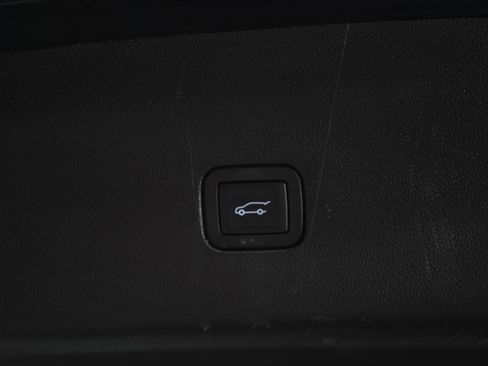 Used 2019 Buick Enclave Avenir w/ Avenir Technology Package image 19