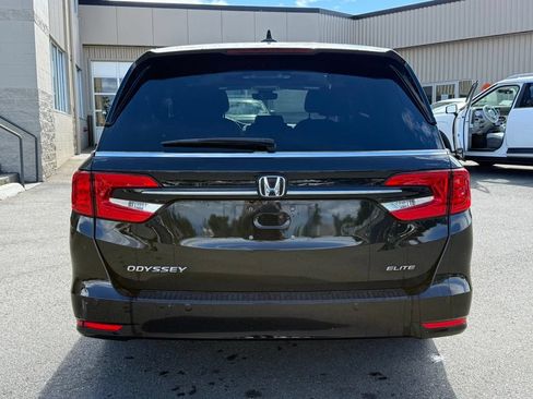 Used 2024 Honda Odyssey Elite image 6