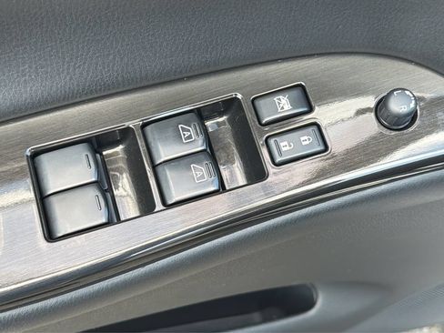 Used 2017 INFINITI QX50 2WD w/ Premium Package image 37