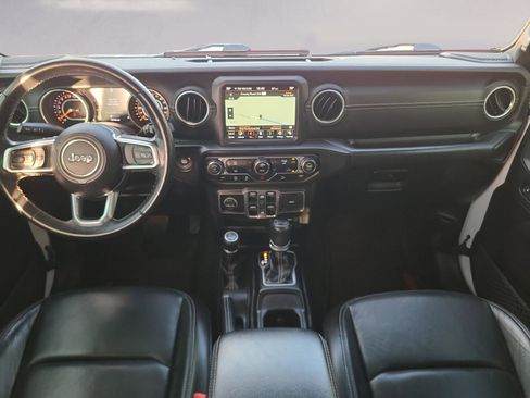 Used 2018 Jeep Wrangler Unlimited Sahara AWD/4WD image 17
