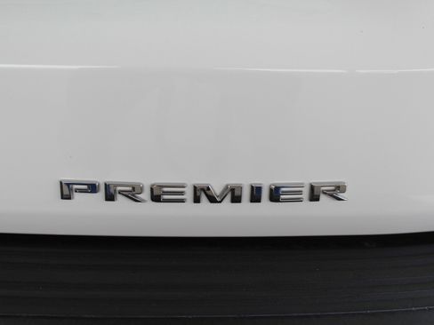 Used 2023 Chevrolet Suburban Premier RWD image 65