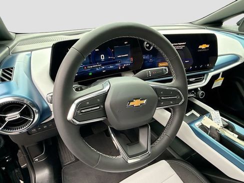 New 2026 Chevrolet Equinox EV LT image 12