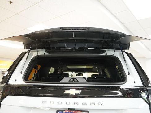 New 2026 Chevrolet Suburban Premier w/ Sun And Tow Package AWD/4WD image 9