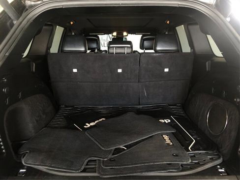 Used 2014 Jeep Grand Cherokee Limited w/ Luxury Group II image 13