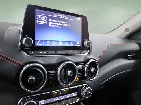 Used 2025 Nissan Sentra SR w/ SR Premium Package image 31