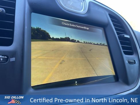 Used 2023 Chrysler 300 Touring w/ Safetytec Plus Group image 14