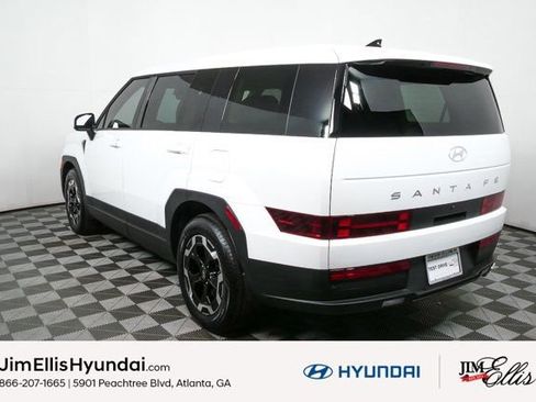 Used 2025 Hyundai Santa Fe SE image 27