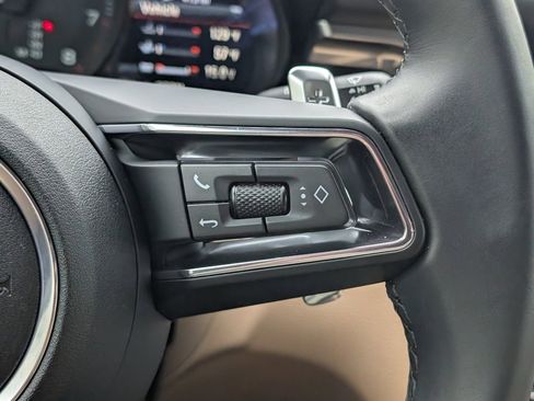 Certified 2025 Porsche Macan image 21