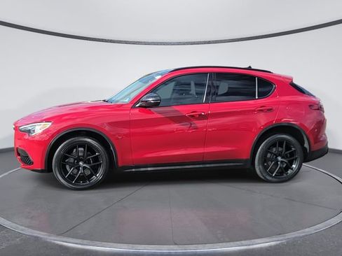 Used 2020 Alfa Romeo Stelvio Sprint w/ Nero Edizione image 3