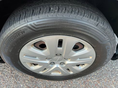 Used 2017 Dodge Grand Caravan SE w/ Power Window Group image 4