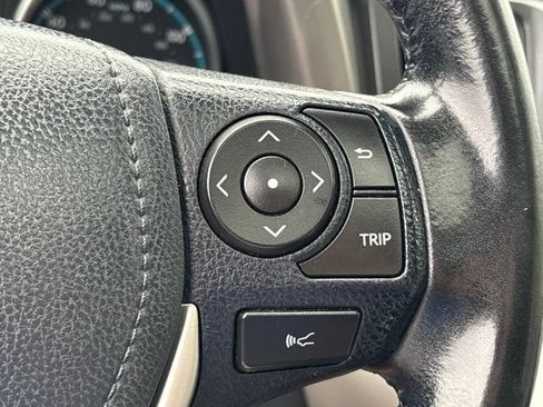 Used 2018 Toyota RAV4 XLE w/ Convenience Package AWD/4WD image 20