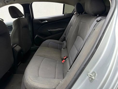 Used 2018 Chevrolet Cruze LS image 21