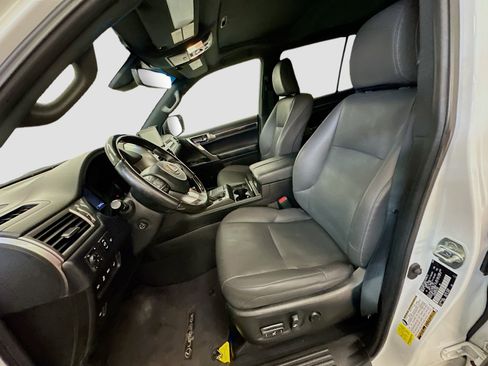 Used 2023 Lexus GX 460 Premium w/ Premium Plus Package image 13