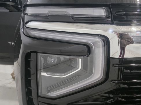 Certified 2025 Chevrolet Tahoe LS AWD/4WD image 14