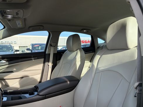 Used 2017 Buick LaCrosse Preferred image 27