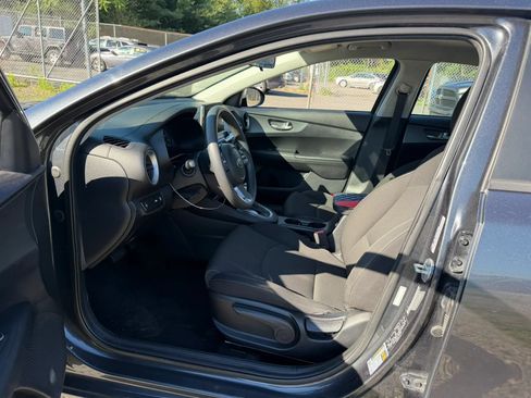 Used 2020 Kia Forte LXS FWD image 25