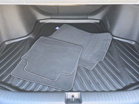 Used 2023 Honda Accord EX image 9