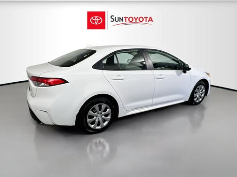 Used 2026 Toyota Corolla LE FWD image 4