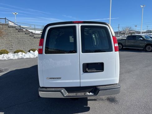 Used 2024 Chevrolet Express 2500 w/ Driver Convenience Package image 8