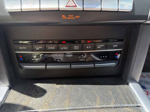 Used 2015 Mercedes-Benz E 350 4MATIC Sedan image 22