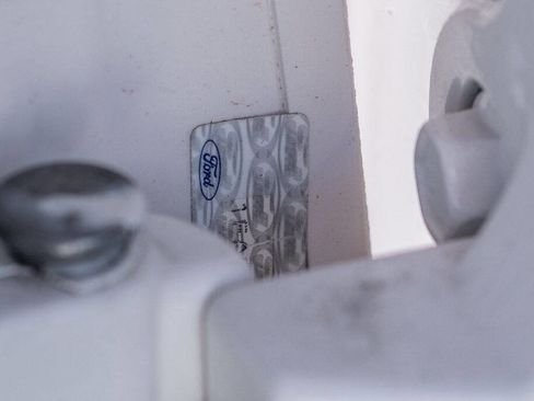 Used 2005 Ford GT image 84