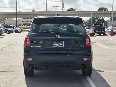 Used 2021 Honda Passport Sport image 5