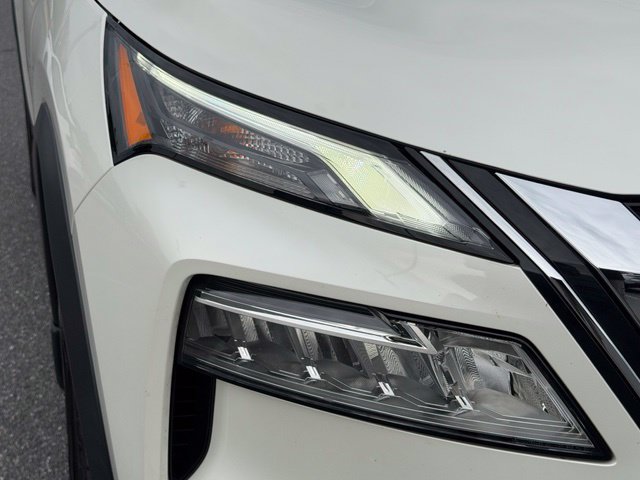 Used 2022 Nissan Rogue SV w/ SV Premium Package AWD/4WD image 16