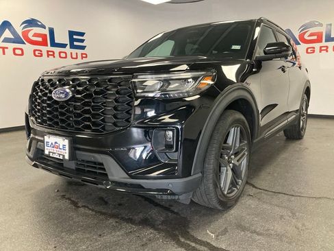 Used 2025 Ford Explorer ST-Line w/ ST-Line Street Pack AWD/4WD image 5