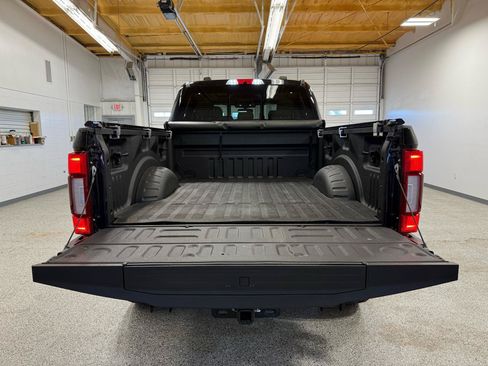 Used 2020 Ford F250 Lariat w/ Lariat Ultimate Package AWD/4WD image 28