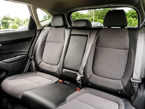 Used 2023 Kia Seltos S w/ Navigation Package AWD/4WD image 36