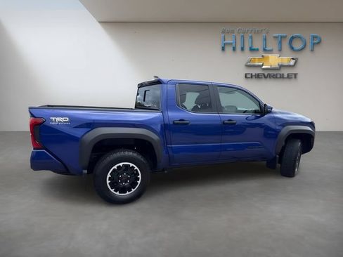 Used 2025 Toyota Tacoma TRD Off-Road w/ TRD Off Road Upgrade Package AWD/4WD image 4