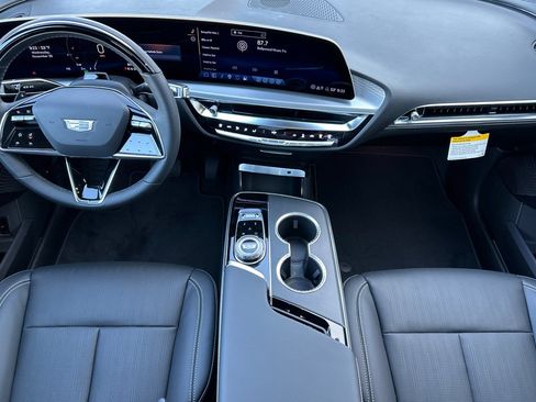 Used 2026 Cadillac Lyriq Luxury RWD image 14