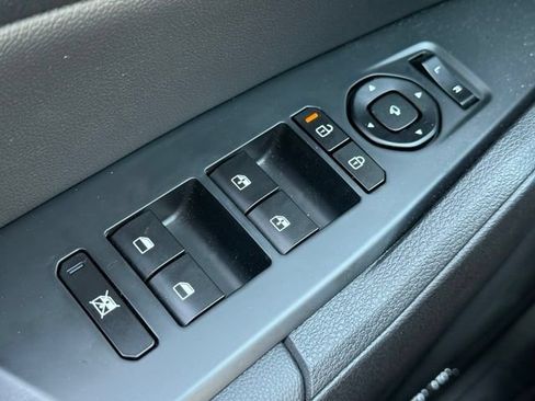 Certified 2026 Kia Sportage SX FWD image 38